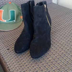 Bandolino Black Suede Leopard Heel Ankle Boots